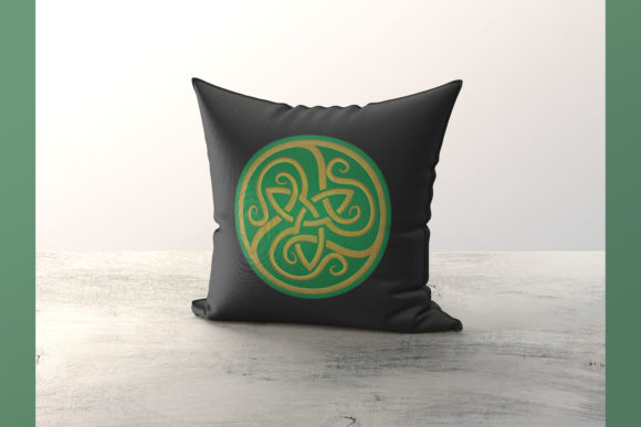 Celtic Circle Embroidery Review for Boutique Sweatshirts